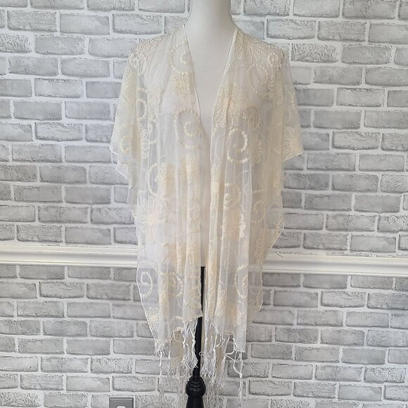 Torrid Sheer Lace Kimono Tasseled Embroidered OSFM NEW Cottage Feminine - Picture 1 of 9